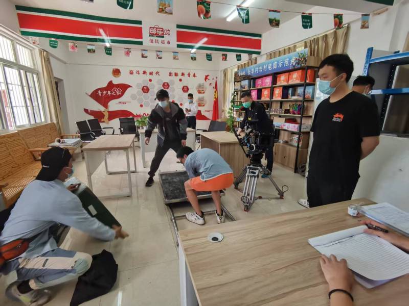 追星女孩心理学分析报告：涪陵区广告片拍摄公司揭秘饭圈应援式传播逻辑